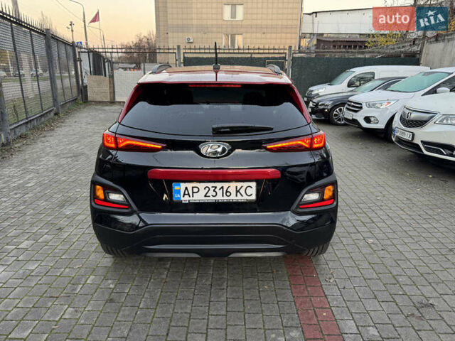 Черный Хендай Kona, объемом двигателя 2 л и пробегом 80 тыс. км за 11200 $, фото 5 на Automoto.ua