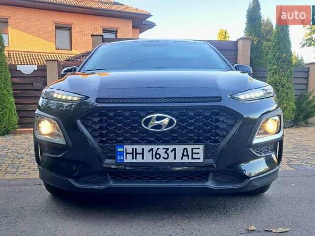 Черный Хендай Kona, объемом двигателя 2 л и пробегом 71 тыс. км за 15200 $, фото 4 на Automoto.ua