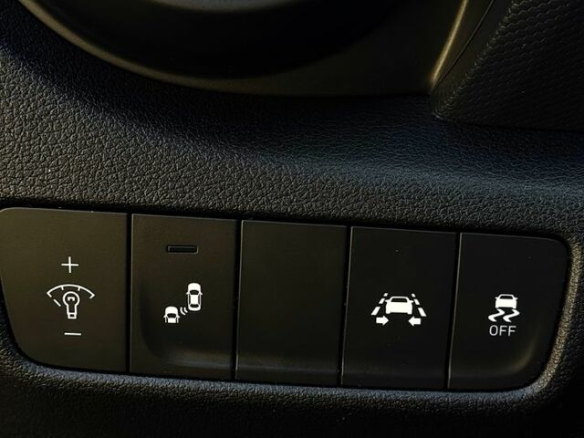 Чорний Хендай Kona, об'ємом двигуна 2 л та пробігом 115 тис. км за 14300 $, фото 10 на Automoto.ua