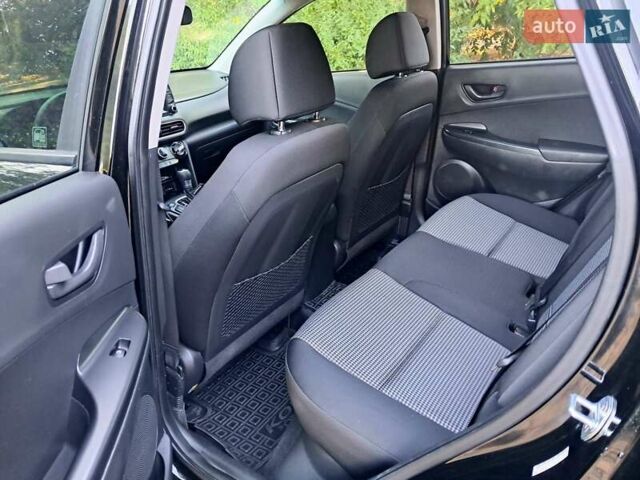 Черный Хендай Kona, объемом двигателя 2 л и пробегом 171 тыс. км за 15200 $, фото 7 на Automoto.ua