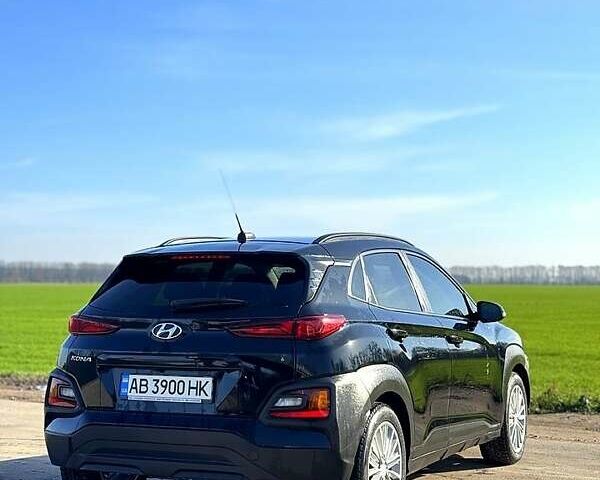 Черный Хендай Kona, объемом двигателя 2 л и пробегом 115 тыс. км за 14300 $, фото 3 на Automoto.ua