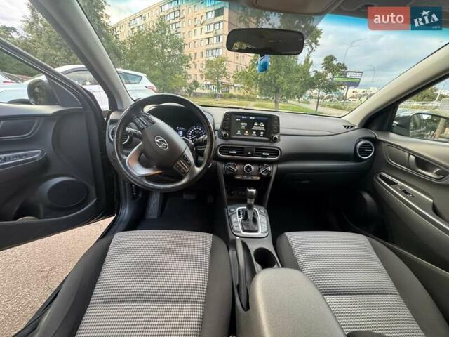Чорний Хендай Kona, об'ємом двигуна 2 л та пробігом 70 тис. км за 17800 $, фото 4 на Automoto.ua