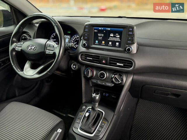 Черный Хендай Kona, объемом двигателя 2 л и пробегом 121 тыс. км за 13699 $, фото 23 на Automoto.ua