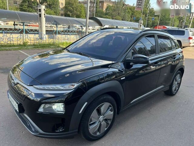 Чорний Хендай Kona, об'ємом двигуна 0 л та пробігом 40 тис. км за 17900 $, фото 11 на Automoto.ua