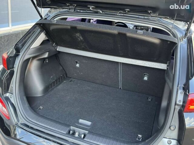 Чорний Хендай Kona, об'ємом двигуна 0 л та пробігом 40 тис. км за 17900 $, фото 7 на Automoto.ua