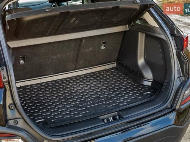 Черный Хендай Kona, объемом двигателя 1.59 л и пробегом 94 тыс. км за 16500 $, фото 12 на Automoto.ua