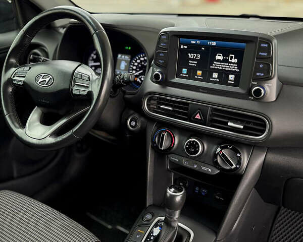 Черный Хендай Kona, объемом двигателя 2 л и пробегом 121 тыс. км за 13699 $, фото 22 на Automoto.ua