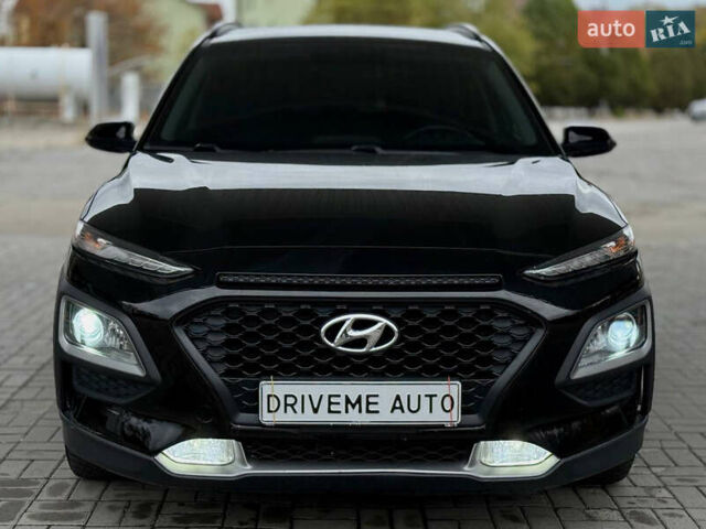 Черный Хендай Kona, объемом двигателя 2 л и пробегом 121 тыс. км за 13699 $, фото 1 на Automoto.ua