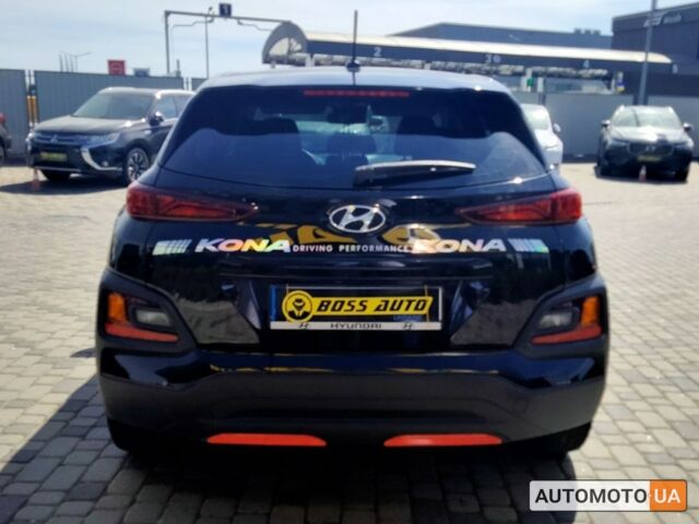 Черный Хендай Kona, объемом двигателя 2 л и пробегом 48 тыс. км за 15990 $, фото 5 на Automoto.ua