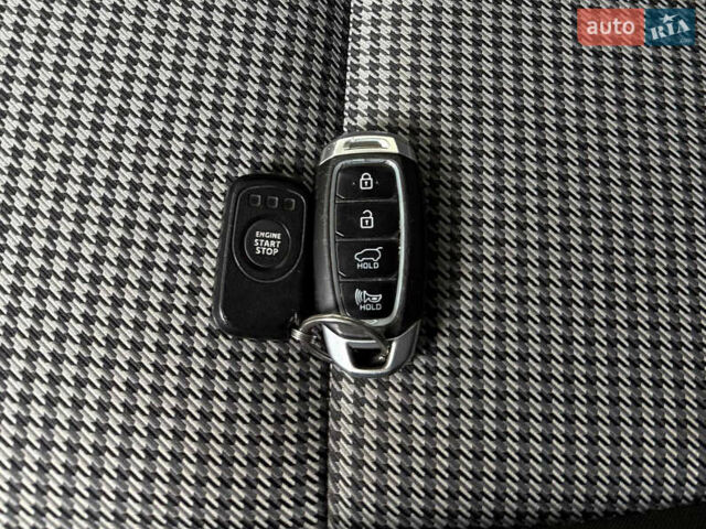 Черный Хендай Kona, объемом двигателя 2 л и пробегом 121 тыс. км за 13699 $, фото 37 на Automoto.ua