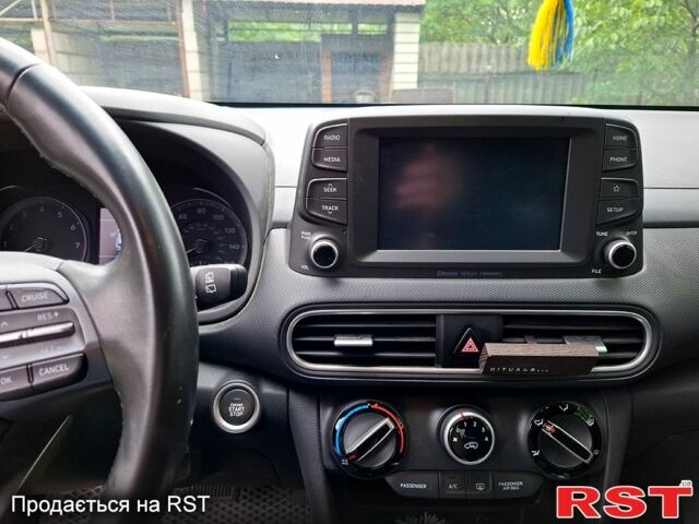 Чорний Хендай Kona, об'ємом двигуна 2 л та пробігом 18 тис. км за 17000 $, фото 8 на Automoto.ua