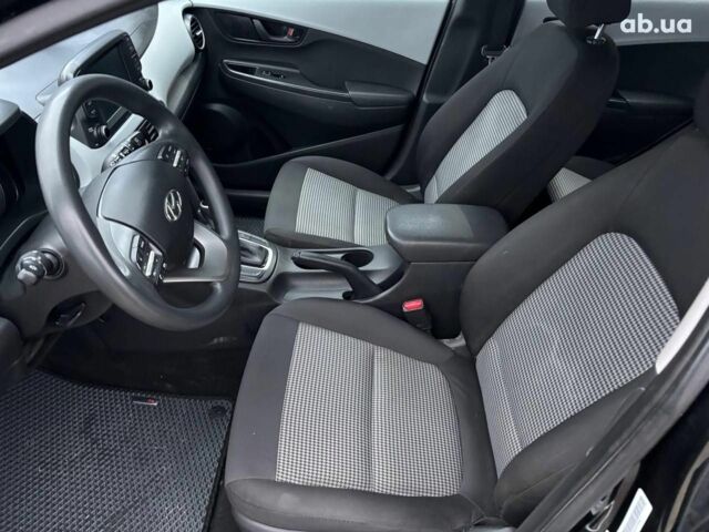 Черный Хендай Kona, объемом двигателя 2 л и пробегом 125 тыс. км за 12890 $, фото 16 на Automoto.ua