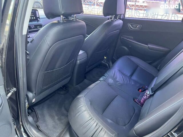 Чорний Хендай Kona, об'ємом двигуна 0 л та пробігом 40 тис. км за 17900 $, фото 21 на Automoto.ua