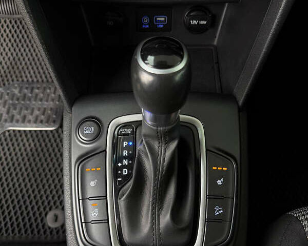 Черный Хендай Kona, объемом двигателя 2 л и пробегом 121 тыс. км за 13699 $, фото 35 на Automoto.ua