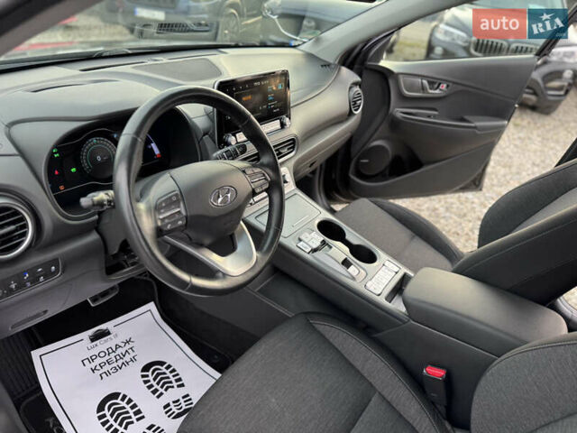 Черный Хендай Kona, объемом двигателя 0 л и пробегом 140 тыс. км за 17900 $, фото 37 на Automoto.ua
