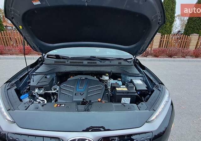 Черный Хендай Kona, объемом двигателя 0 л и пробегом 102 тыс. км за 17999 $, фото 24 на Automoto.ua