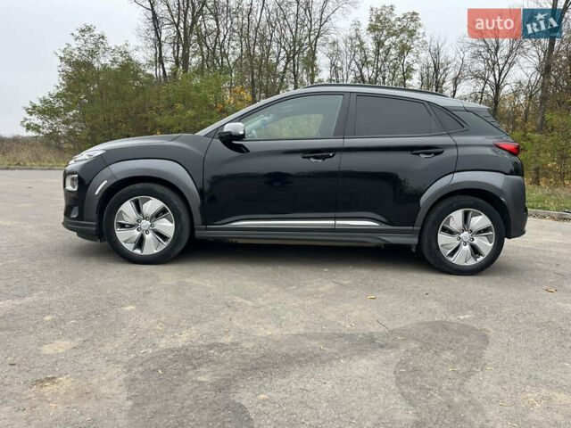 Чорний Хендай Kona, об'ємом двигуна 0 л та пробігом 41 тис. км за 17500 $, фото 7 на Automoto.ua