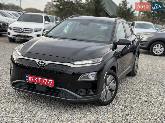 Черный Хендай Kona, объемом двигателя 0 л и пробегом 140 тыс. км за 17900 $, фото 1 на Automoto.ua