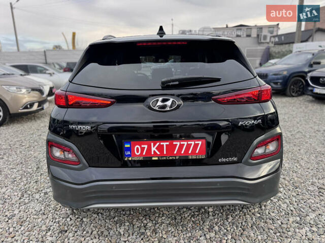 Черный Хендай Kona, объемом двигателя 0 л и пробегом 140 тыс. км за 17900 $, фото 11 на Automoto.ua
