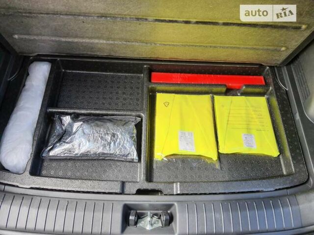 Черный Хендай Kona, объемом двигателя 0 л и пробегом 34 тыс. км за 20500 $, фото 7 на Automoto.ua