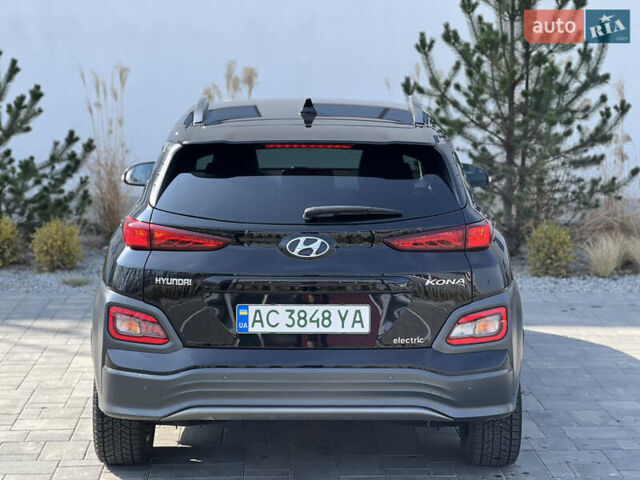 Чорний Хендай Kona, об'ємом двигуна 0 л та пробігом 100 тис. км за 16999 $, фото 13 на Automoto.ua
