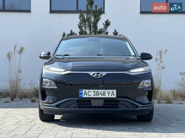 Чорний Хендай Kona, об'ємом двигуна 0 л та пробігом 100 тис. км за 16999 $, фото 5 на Automoto.ua