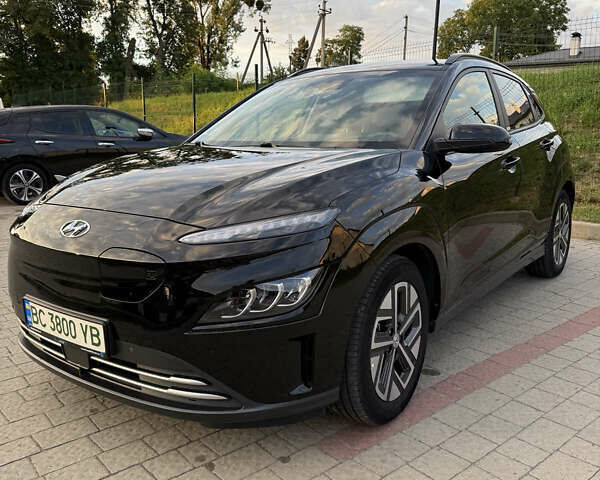 Черный Хендай Kona, объемом двигателя 0 л и пробегом 34 тыс. км за 19800 $, фото 5 на Automoto.ua