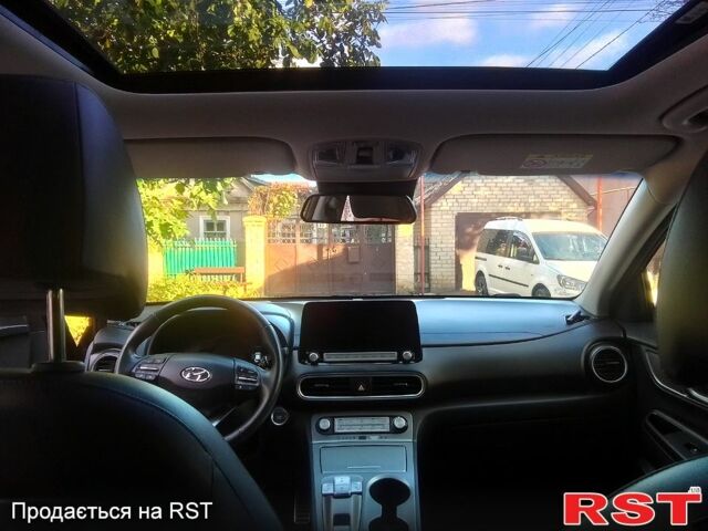 Чорний Хендай Kona, об'ємом двигуна 0 л та пробігом 60 тис. км за 22000 $, фото 2 на Automoto.ua