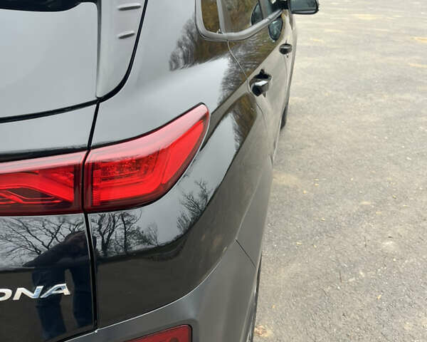 Чорний Хендай Kona, об'ємом двигуна 0 л та пробігом 41 тис. км за 17500 $, фото 9 на Automoto.ua