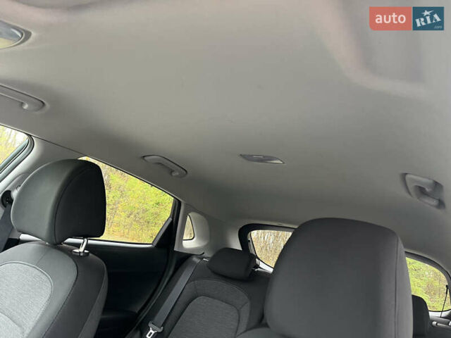 Чорний Хендай Kona, об'ємом двигуна 0 л та пробігом 41 тис. км за 17500 $, фото 25 на Automoto.ua