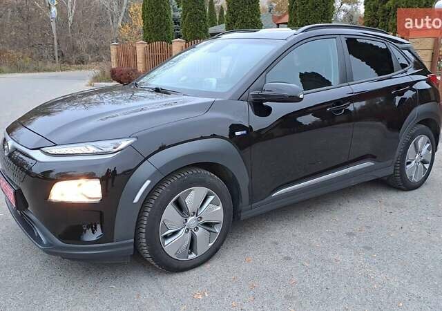 Черный Хендай Kona, объемом двигателя 0 л и пробегом 102 тыс. км за 17999 $, фото 4 на Automoto.ua