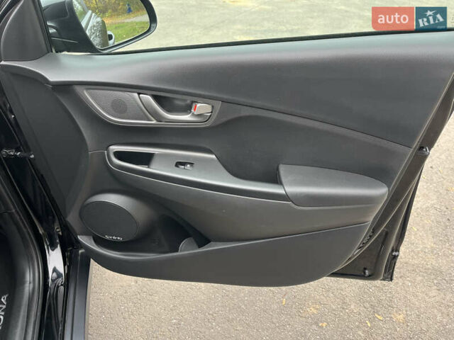 Чорний Хендай Kona, об'ємом двигуна 0 л та пробігом 41 тис. км за 17500 $, фото 30 на Automoto.ua