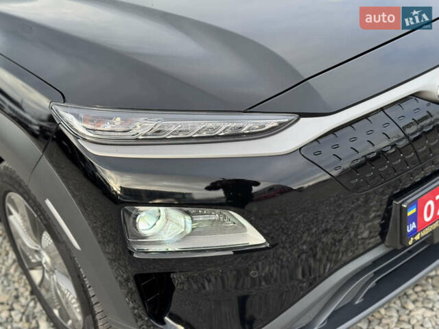 Черный Хендай Kona, объемом двигателя 0 л и пробегом 140 тыс. км за 17900 $, фото 28 на Automoto.ua