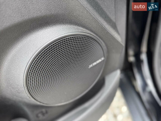 Черный Хендай Kona, объемом двигателя 0 л и пробегом 140 тыс. км за 17900 $, фото 35 на Automoto.ua