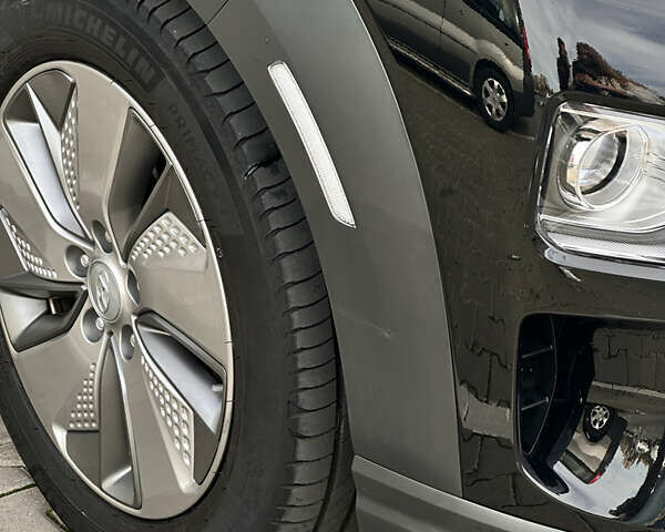 Черный Хендай Kona, объемом двигателя 0 л и пробегом 64 тыс. км за 22000 $, фото 30 на Automoto.ua