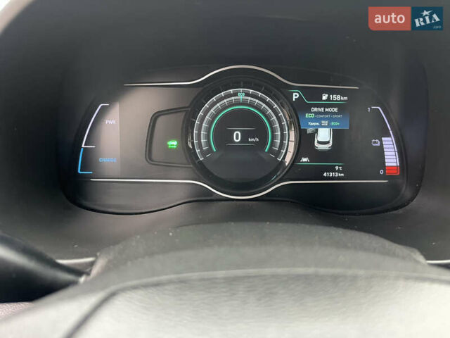 Чорний Хендай Kona, об'ємом двигуна 0 л та пробігом 41 тис. км за 17500 $, фото 22 на Automoto.ua