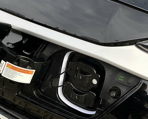 Черный Хендай Kona, объемом двигателя 0 л и пробегом 64 тыс. км за 22000 $, фото 26 на Automoto.ua