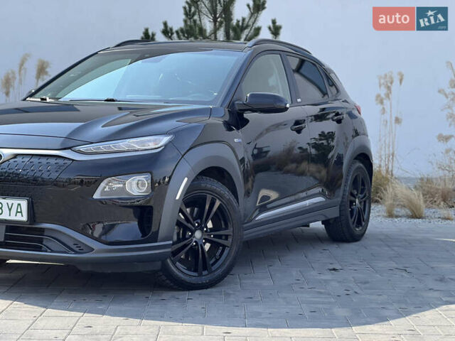 Чорний Хендай Kona, об'ємом двигуна 0 л та пробігом 100 тис. км за 16999 $, фото 11 на Automoto.ua