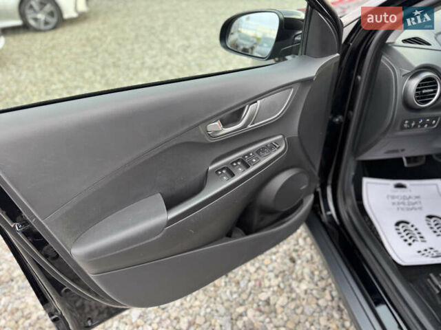 Черный Хендай Kona, объемом двигателя 0 л и пробегом 140 тыс. км за 17900 $, фото 34 на Automoto.ua