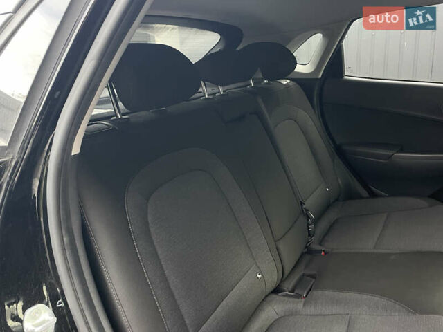 Черный Хендай Kona, объемом двигателя 0 л и пробегом 34 тыс. км за 19800 $, фото 67 на Automoto.ua