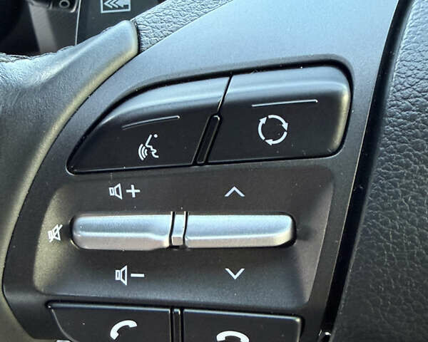 Черный Хендай Kona, объемом двигателя 0 л и пробегом 137 тыс. км за 16800 $, фото 20 на Automoto.ua