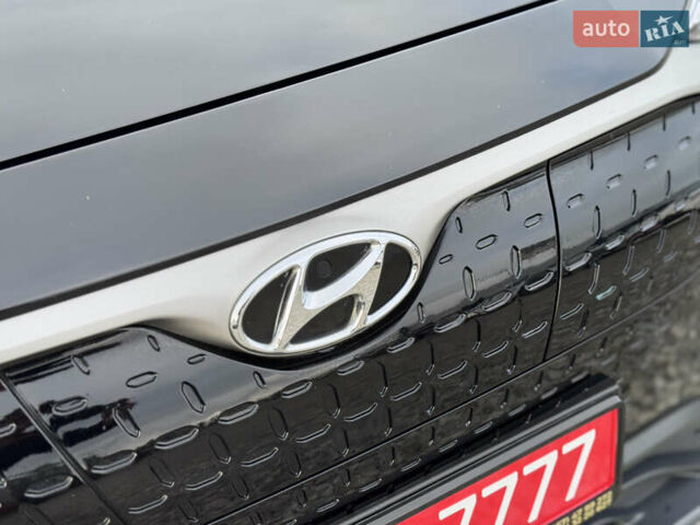 Черный Хендай Kona, объемом двигателя 0 л и пробегом 140 тыс. км за 17900 $, фото 29 на Automoto.ua