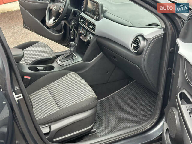 Чорний Хендай Kona, об'ємом двигуна 2 л та пробігом 137 тис. км за 14800 $, фото 15 на Automoto.ua