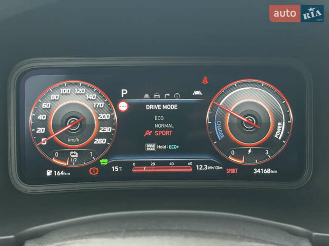 Черный Хендай Kona, объемом двигателя 0 л и пробегом 34 тыс. км за 19800 $, фото 74 на Automoto.ua