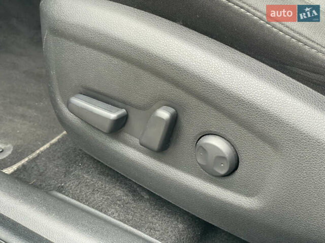 Черный Хендай Kona, объемом двигателя 0 л и пробегом 34 тыс. км за 19800 $, фото 37 на Automoto.ua