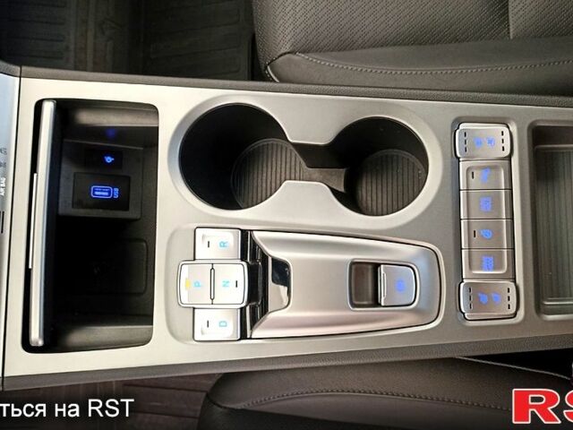 Чорний Хендай Kona, об'ємом двигуна 0 л та пробігом 60 тис. км за 22000 $, фото 12 на Automoto.ua