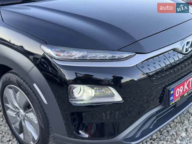 Черный Хендай Kona, объемом двигателя 0 л и пробегом 84 тыс. км за 17789 $, фото 19 на Automoto.ua