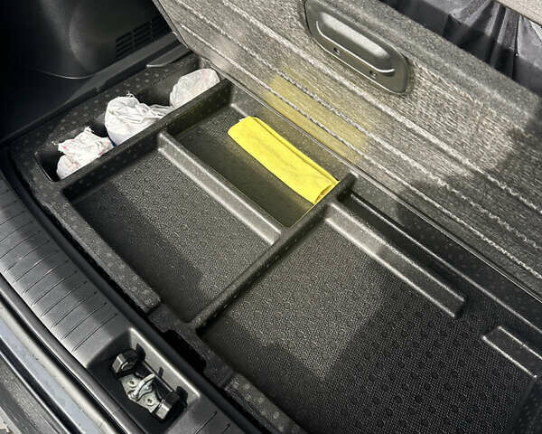 Черный Хендай Kona, объемом двигателя 0 л и пробегом 64 тыс. км за 22000 $, фото 28 на Automoto.ua