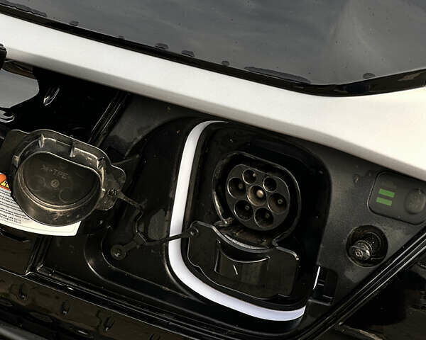 Черный Хендай Kona, объемом двигателя 0 л и пробегом 64 тыс. км за 22000 $, фото 27 на Automoto.ua