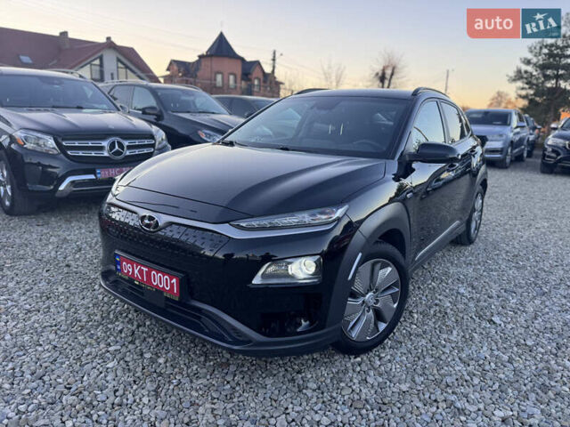 Черный Хендай Kona, объемом двигателя 0 л и пробегом 84 тыс. км за 17789 $, фото 3 на Automoto.ua